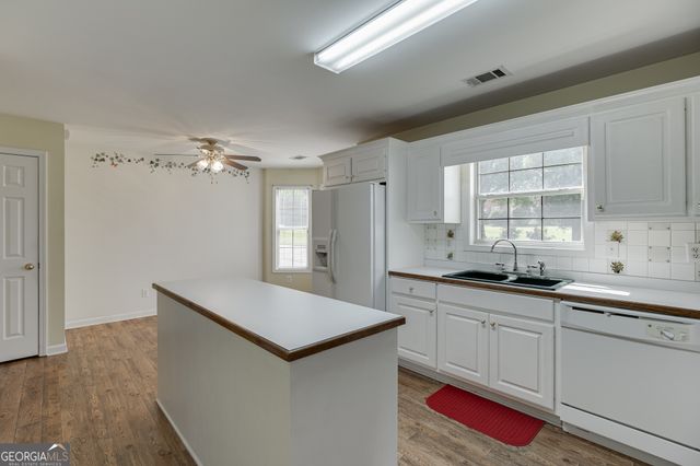 352 Olde Wick Trail, Hoschton, GA 30548