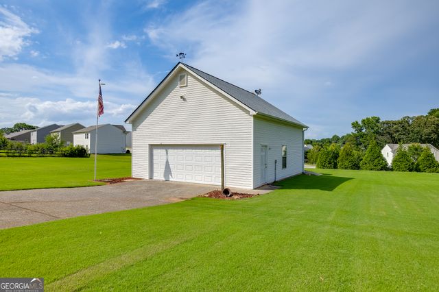 352 Olde Wick Trail, Hoschton, GA 30548