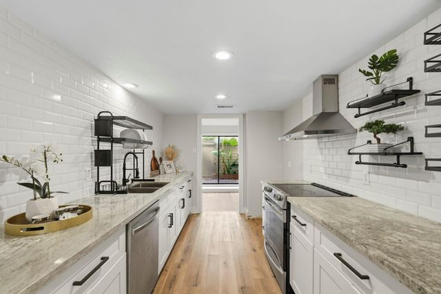 1063 Country Place Drive 1063, Houston, TX 77079