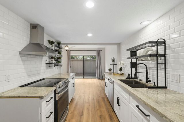 1063 Country Place Drive 1063, Houston, TX 77079