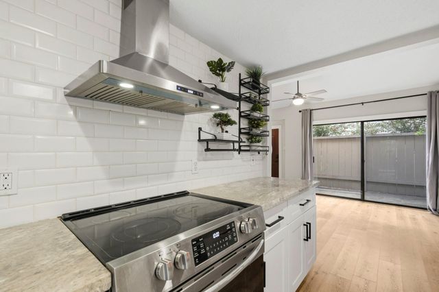 1063 Country Place Drive 1063, Houston, TX 77079