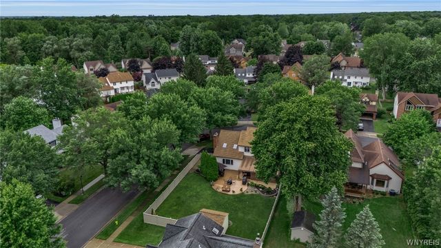 66 Beachridge Drive, Amherst, NY 14051