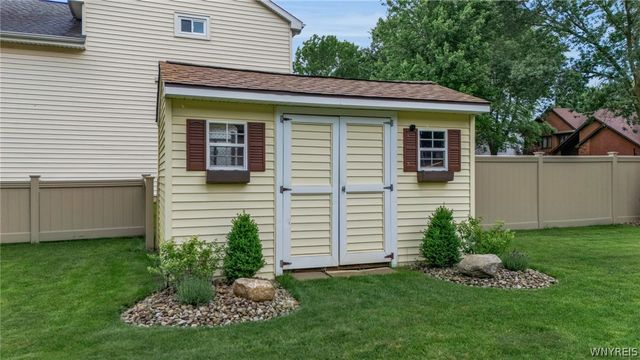 66 Beachridge Drive, Amherst, NY 14051