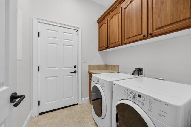 1096 Elsworth Way, Folsom, CA 95630