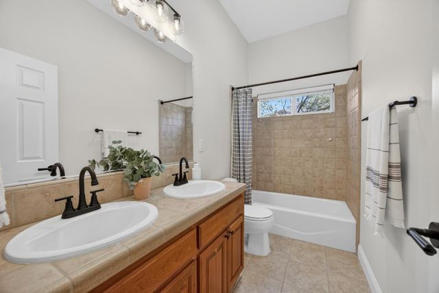 1096 Elsworth Way, Folsom, CA 95630