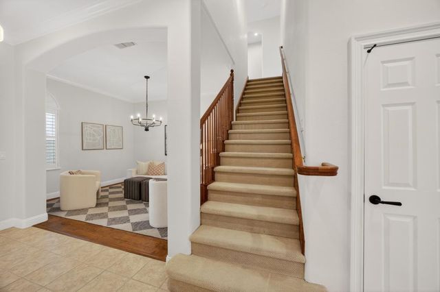 1096 Elsworth Way, Folsom, CA 95630