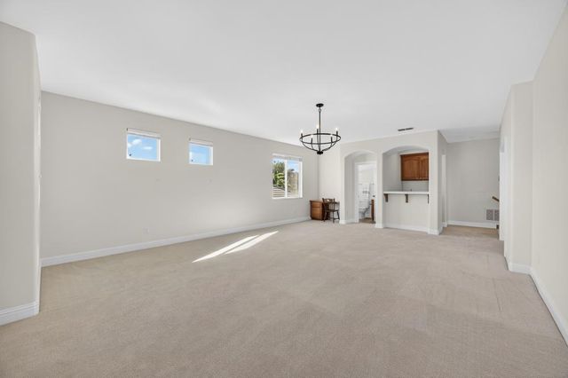 1096 Elsworth Way, Folsom, CA 95630