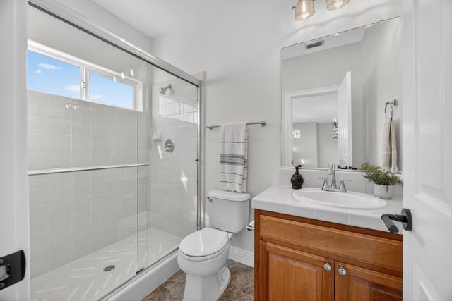 1096 Elsworth Way, Folsom, CA 95630