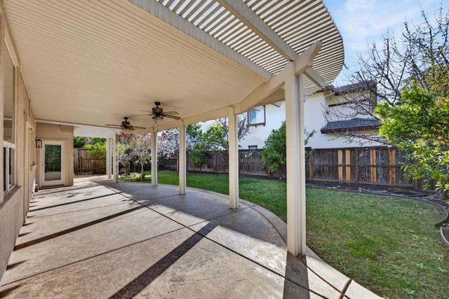 1096 Elsworth Way, Folsom, CA 95630