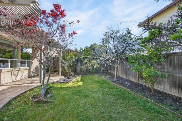 1096 Elsworth Way, Folsom, CA 95630