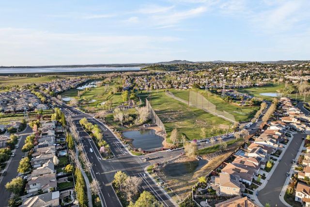 1096 Elsworth Way, Folsom, CA 95630