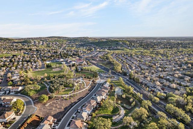 1096 Elsworth Way, Folsom, CA 95630