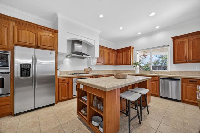 1096 Elsworth Way, Folsom, CA 95630