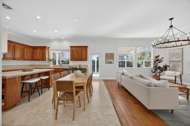 1096 Elsworth Way, Folsom, CA 95630