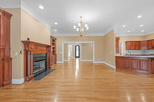 2006 Brunswick Dr, Lebanon, TN 37087