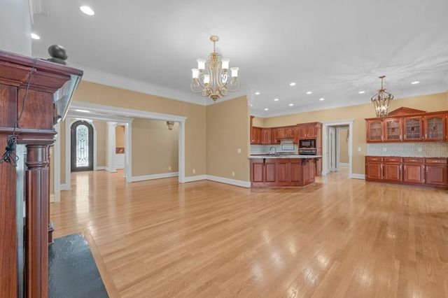 2006 Brunswick Dr, Lebanon, TN 37087
