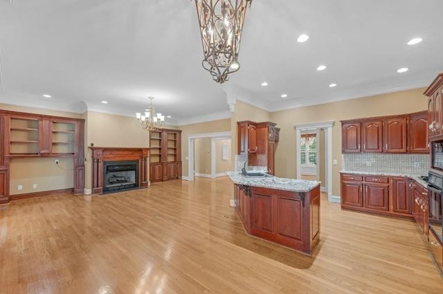 2006 Brunswick Dr, Lebanon, TN 37087