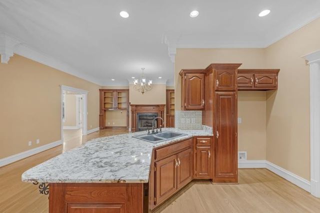 2006 Brunswick Dr, Lebanon, TN 37087