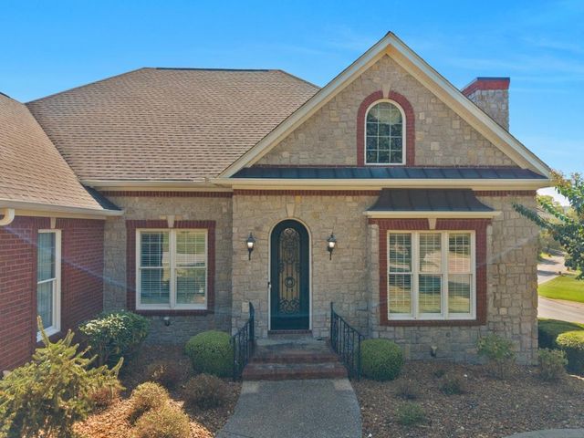 2006 Brunswick Dr, Lebanon, TN 37087