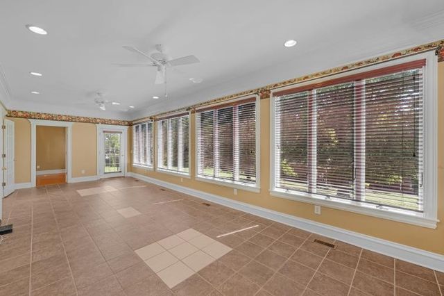 2006 Brunswick Dr, Lebanon, TN 37087