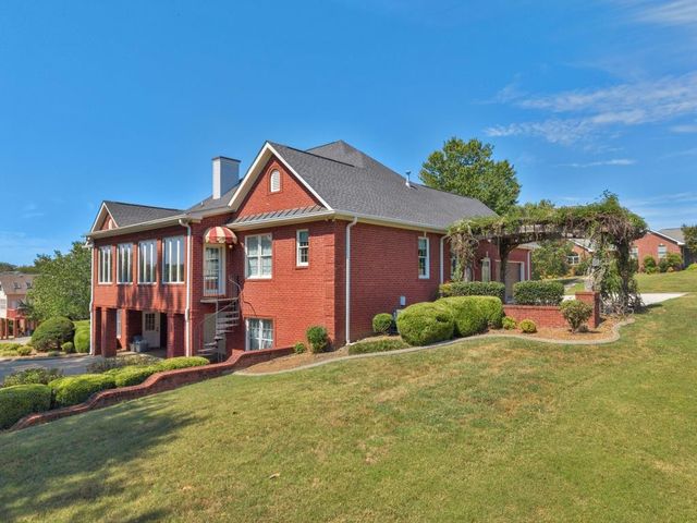 2006 Brunswick Dr, Lebanon, TN 37087