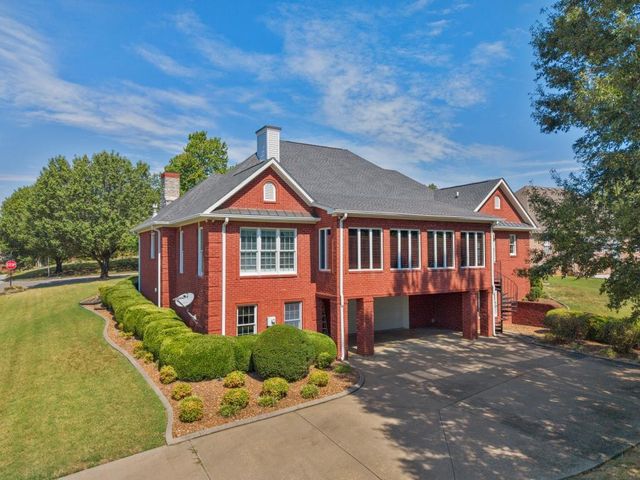 2006 Brunswick Dr, Lebanon, TN 37087