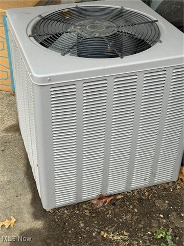 760 Woodlawn Road, Steubenville, OH 43952