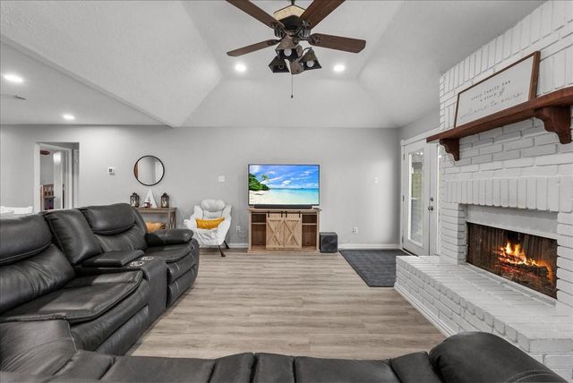 419 Forest Hills Drive, League City, TX 77573