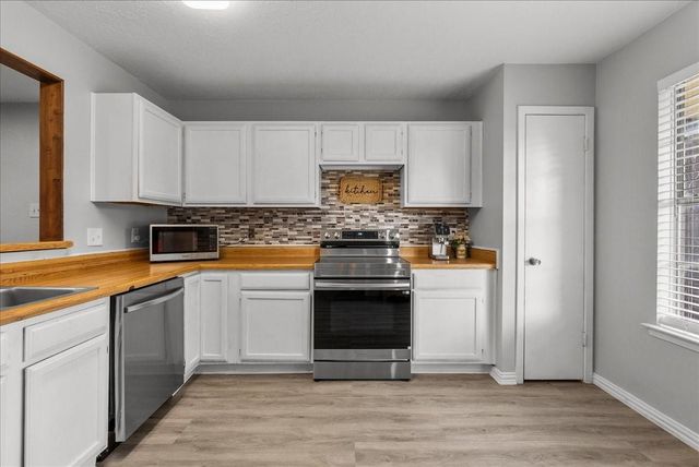 419 Forest Hills Drive, League City, TX 77573