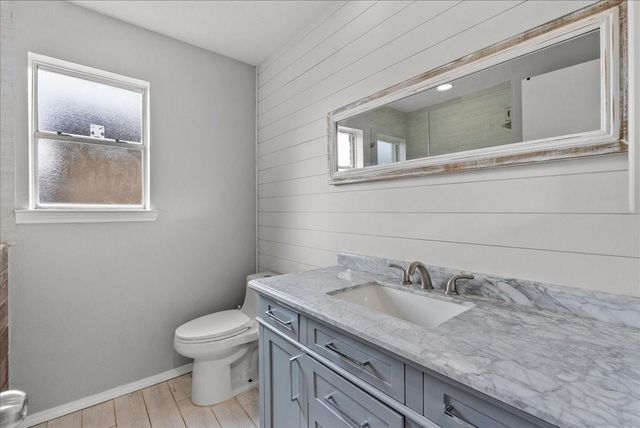 419 Forest Hills Drive, League City, TX 77573