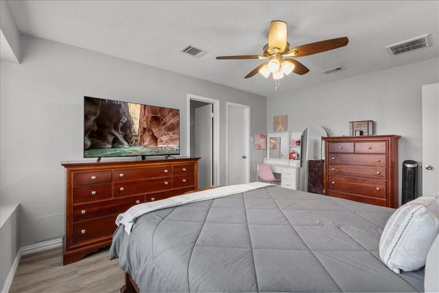 419 Forest Hills Drive, League City, TX 77573