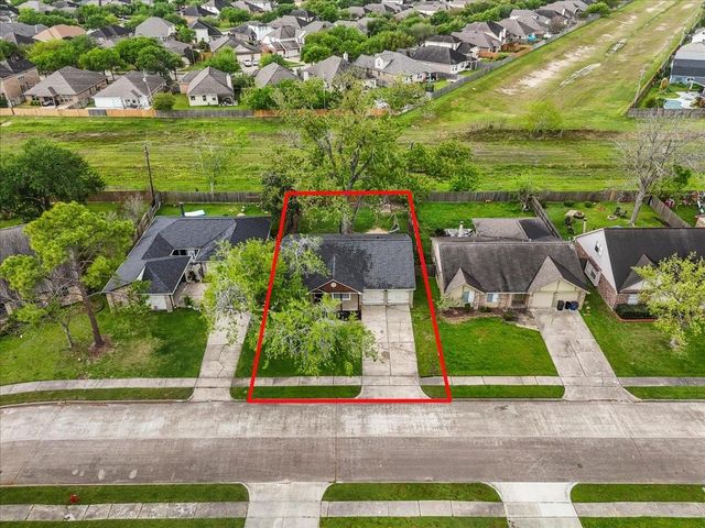 419 Forest Hills Drive, League City, TX 77573