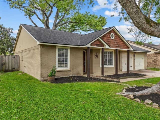 419 Forest Hills Drive, League City, TX 77573