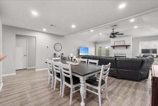 419 Forest Hills Drive, League City, TX 77573