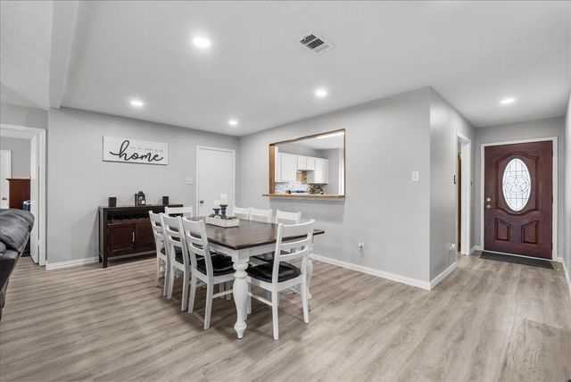 419 Forest Hills Drive, League City, TX 77573