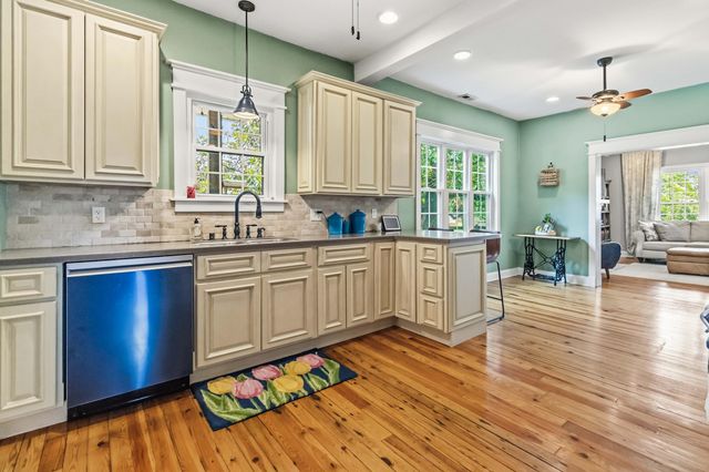 2075 Old Whitley Road, London, KY 40744