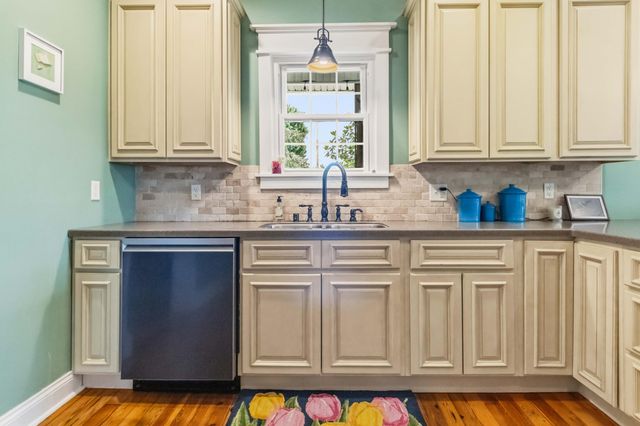 2075 Old Whitley Road, London, KY 40744