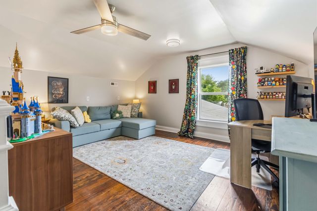 2075 Old Whitley Road, London, KY 40744