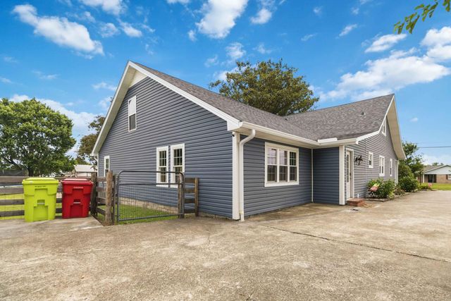 2075 Old Whitley Road, London, KY 40744