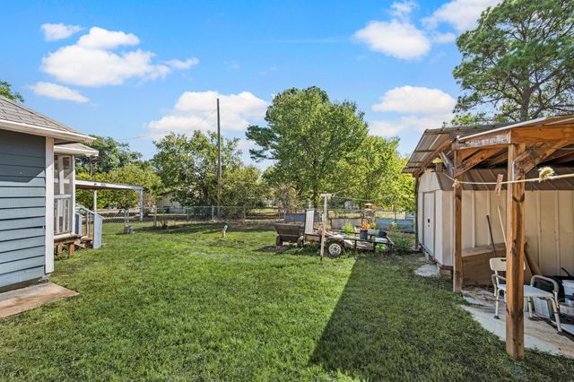 309 E 1st Street, Keene, TX 76059