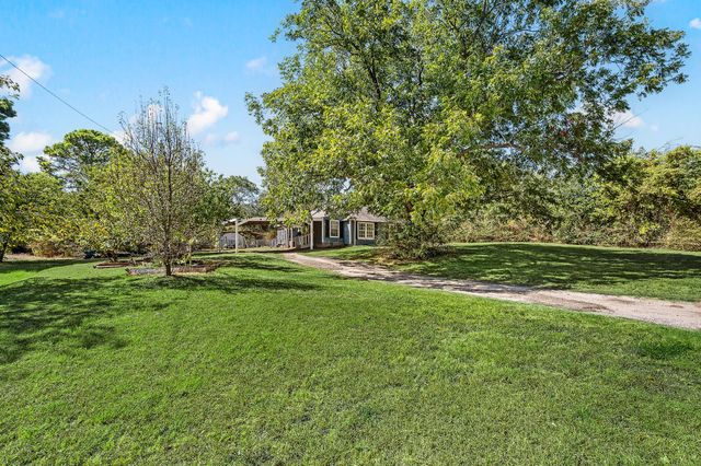 309 E 1st Street, Keene, TX 76059