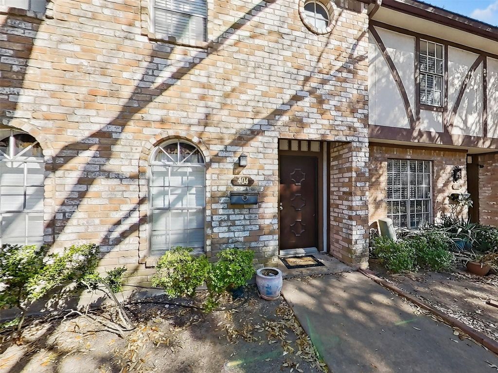 8101 Amelia Road 404, Houston, TX 77055