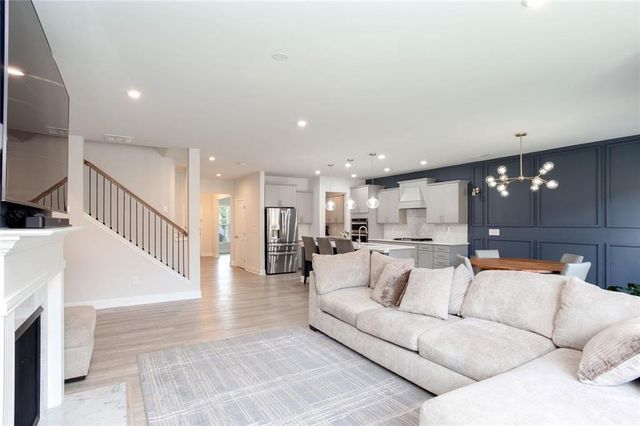 2000 Garvin Road, Acworth, GA 30101