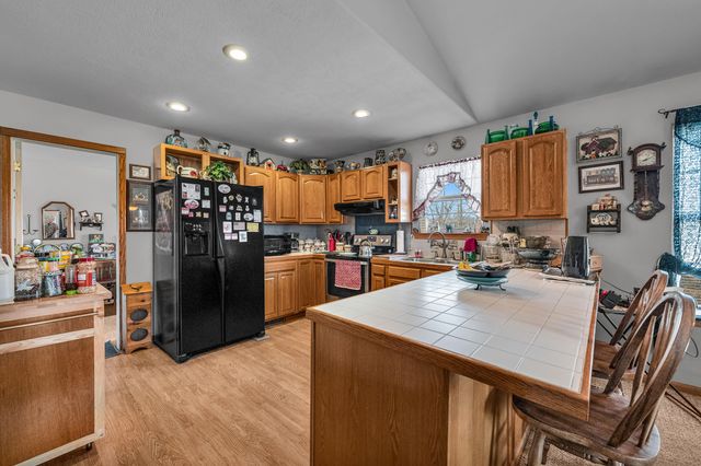 6912 State Route Bb, West Plains, MO 65775