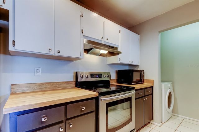 2932 LICHEN LANE D, Clearwater, FL 33760