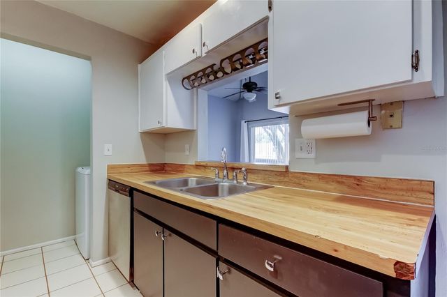 2932 LICHEN LANE D, Clearwater, FL 33760