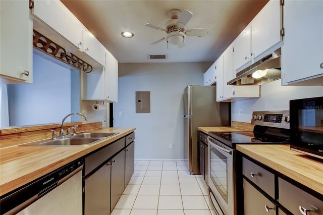 2932 LICHEN LANE D, Clearwater, FL 33760