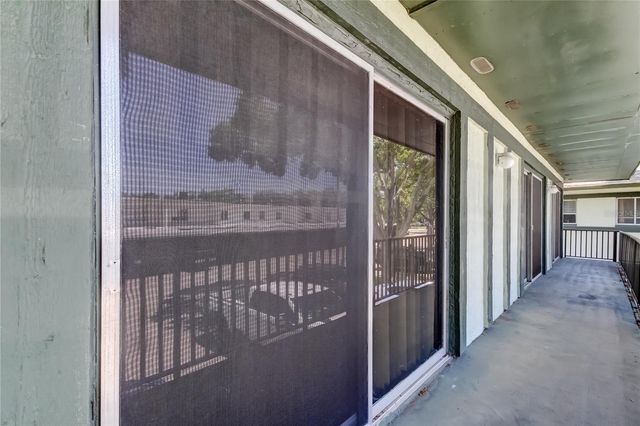 2932 LICHEN LANE D, Clearwater, FL 33760