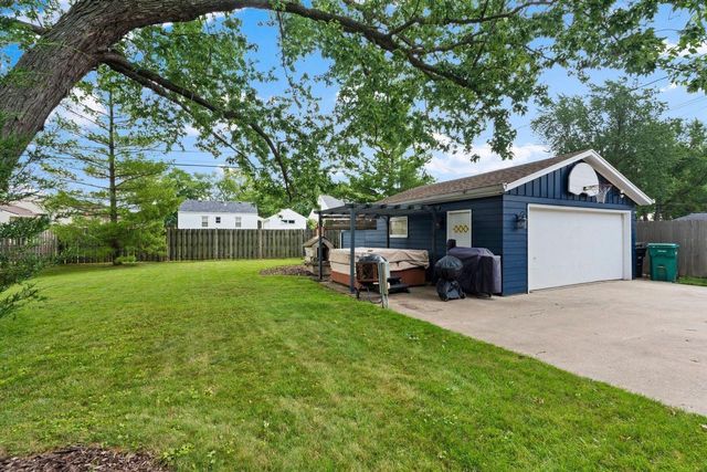 W167N8494 Theodore AVENUE, Menomonee Falls, WI 53051