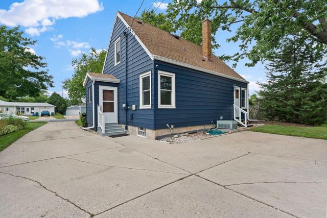 W167N8494 Theodore AVENUE, Menomonee Falls, WI 53051